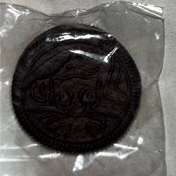 Pokémon Rare Mew Oreo - Picture 2 of 7